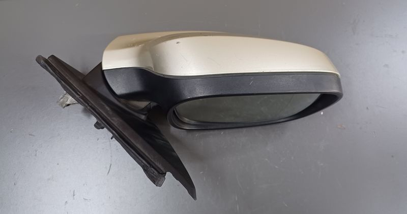 BMW F25 Side Mirror Right Side Ivory colour Foldable Type With Camera Genuine Product used