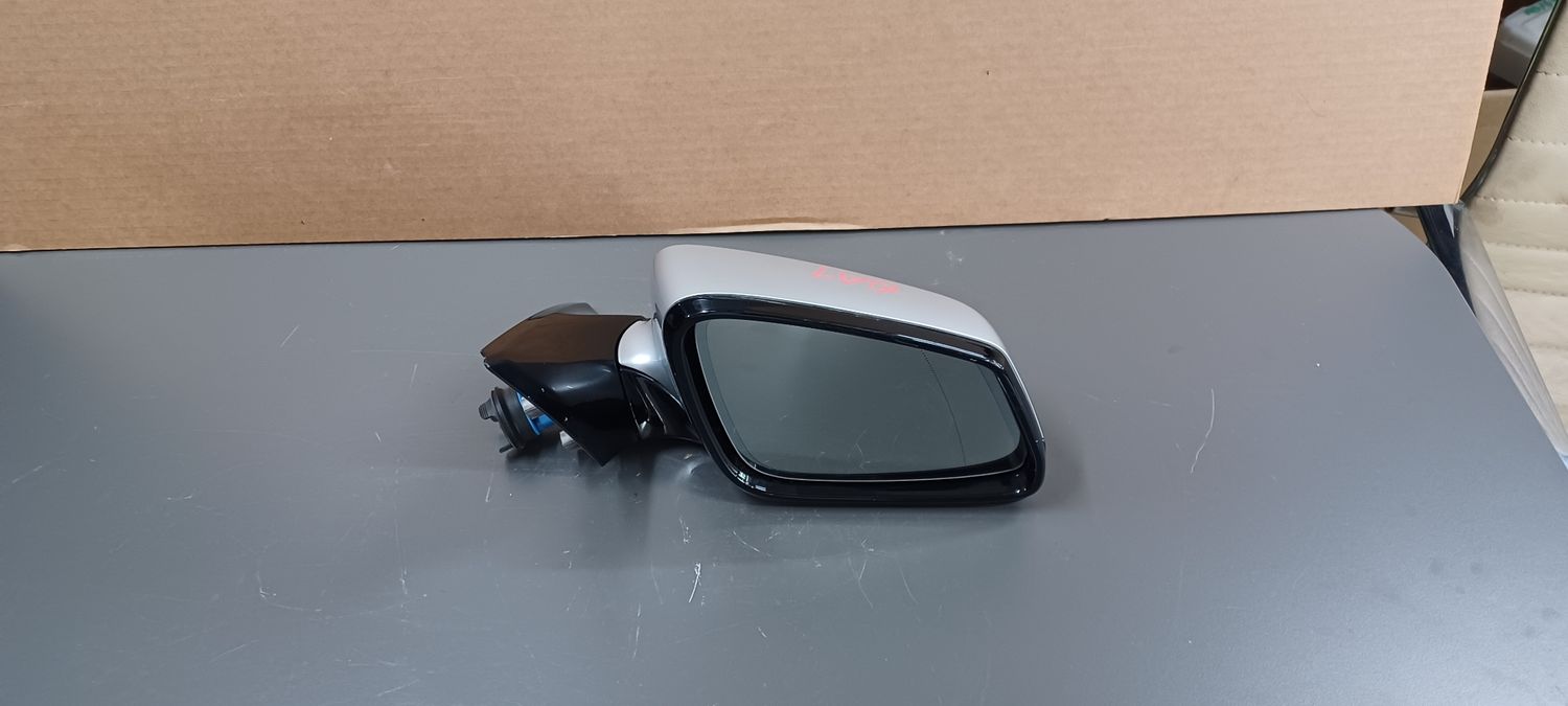 BMW F06 Side Mirror Right Side Silver Colour Foldable Type With Camera Genuine Product Used