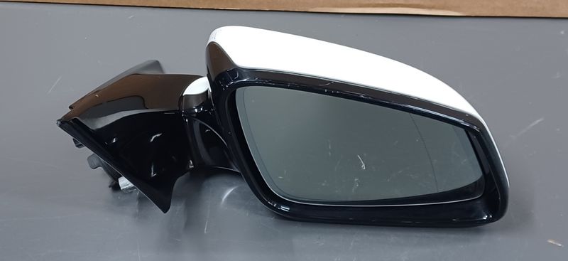 BMW F10 Side Mirror Right Side White Colour Foldable Type Genuine Product used
