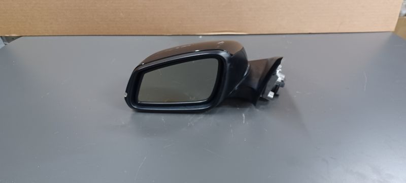 BMW F30 Side Mirror Left Side Black Colour Foldable Type With Signal Light Genuine Product used