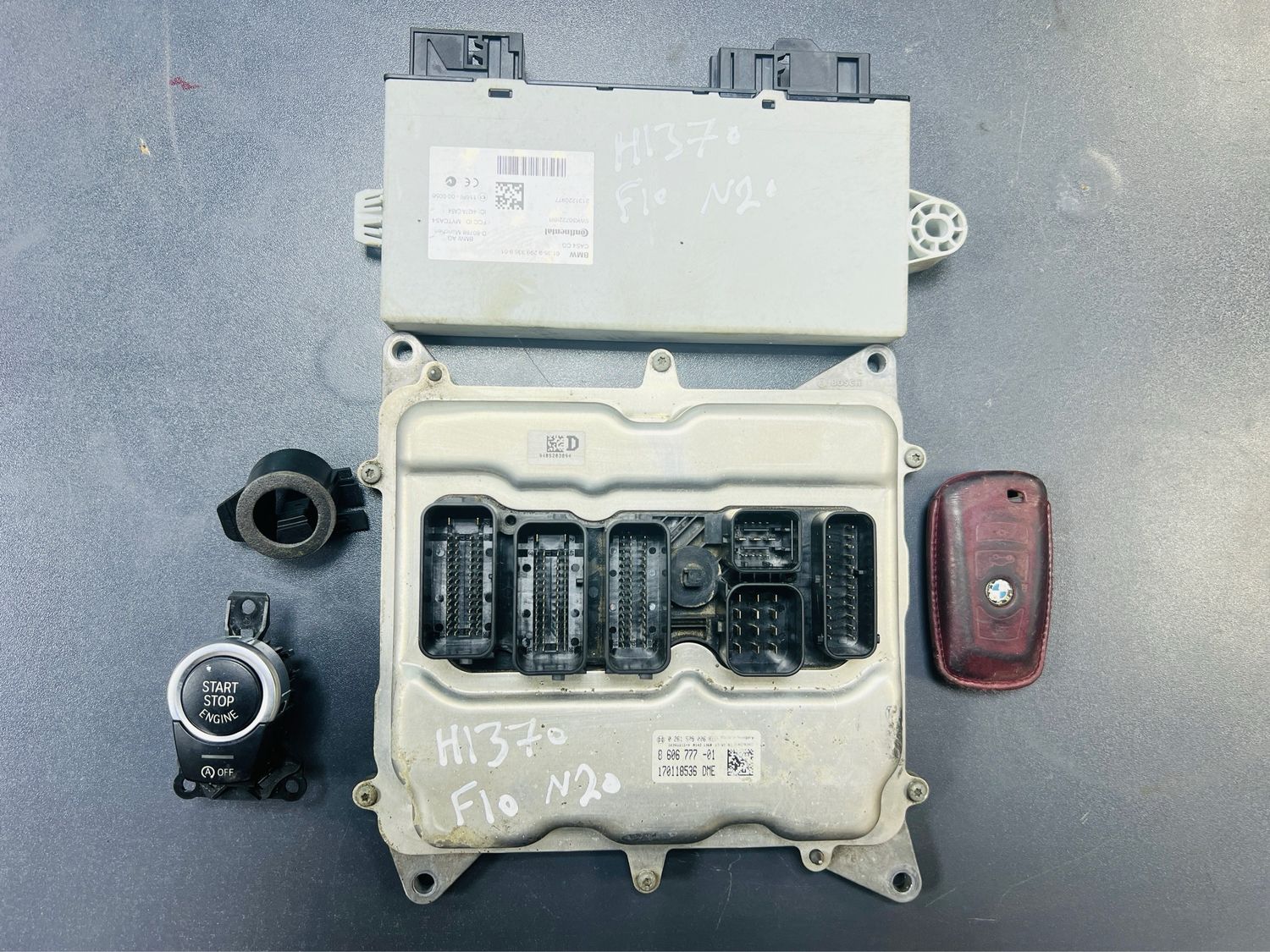 BMW 520i N20 F10 2013 ENGINE CONTROL ECU SET 8606777