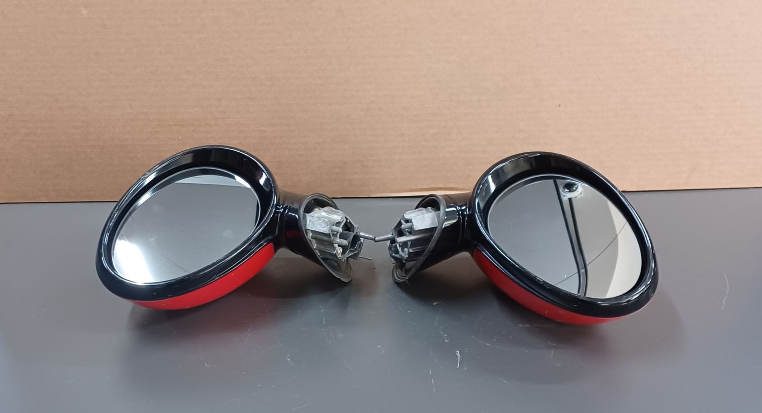 Mini Cooper R56 Side Mirror Left& Right Side Pair Red colour Foldable Type Genuine Product used