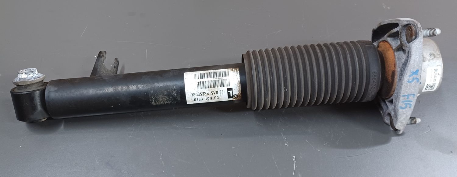 BMW X5,X6,F15,F16 Rear Right Side Shock Absorber 6867864 Genuine Product used item
