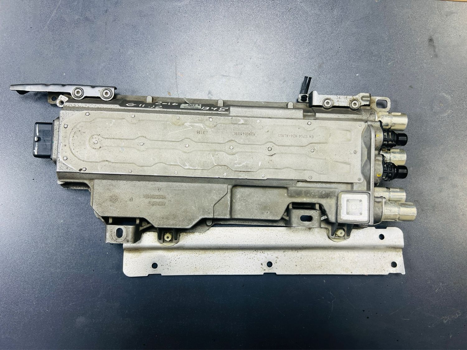 2018-2020 BMW GENUINE G30 G11 G12 KLE HYBRID CHARGING CONTROL UNIT 8685983