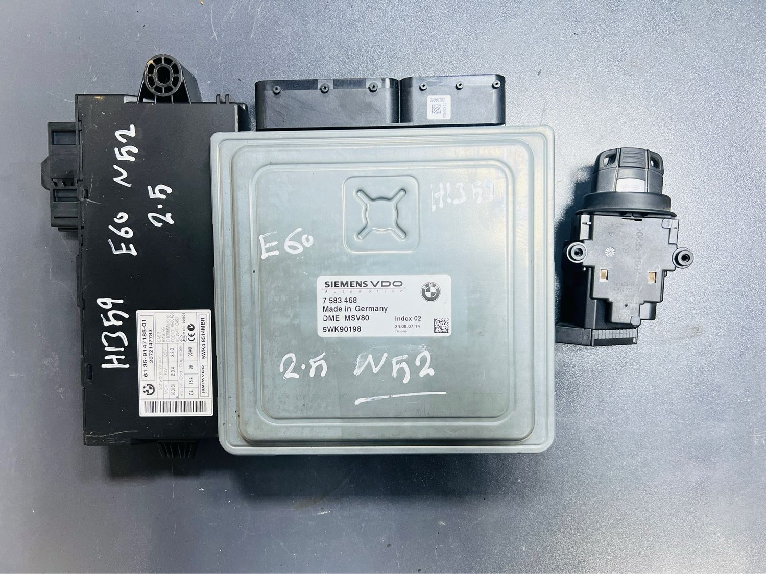 BMW 525i N52N E60 LCI 2007 ENGINE CONTROL ECU UNIT SET DME  MSV80 7583468 