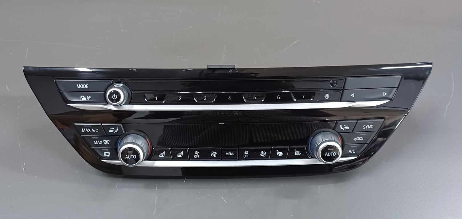 BMW G30,G31,F90 Climate Control Unit 7947880 Genuine Product Used item