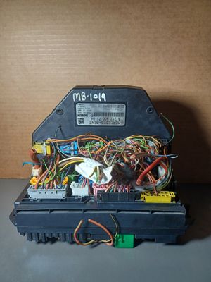 A212 9007104 Front Fuse Box Sam Control Module For Mercedes benz C Class W204 C300 E Class W212 E350