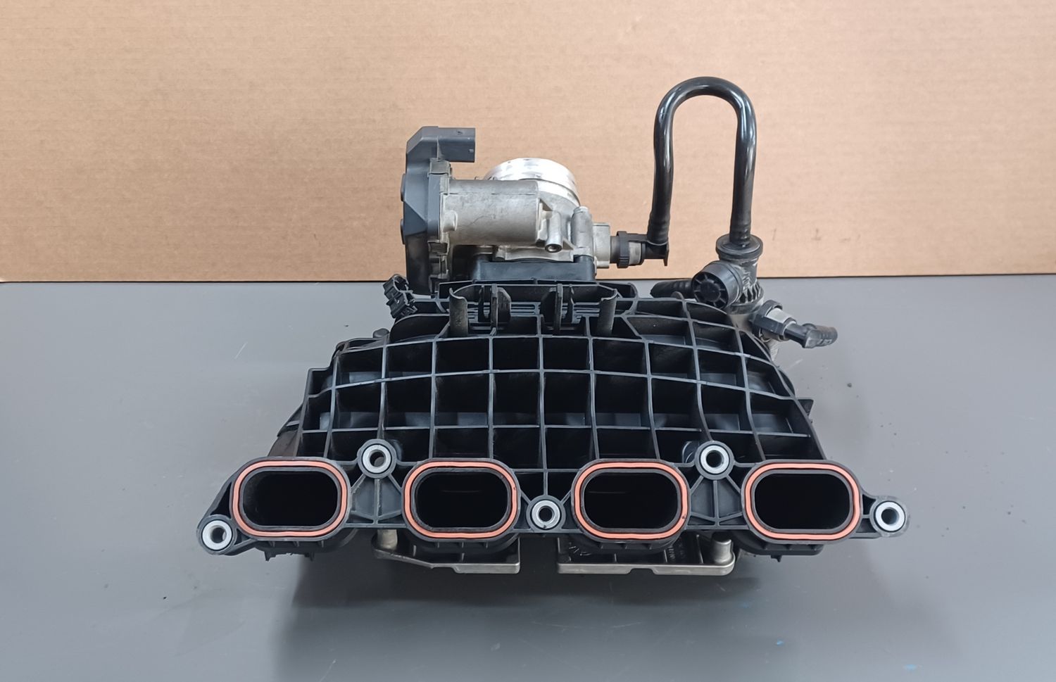 BMW N20-F30,F31,X5,F15 Intake Manifold System With Trottle 7588126 Genuine Product Used
