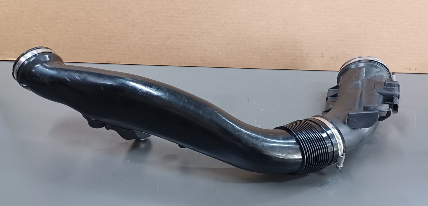 BMW F07 GT,F10,F01 LCi Air Duct With Air Mass Meter 7583726 Genuine Product Used