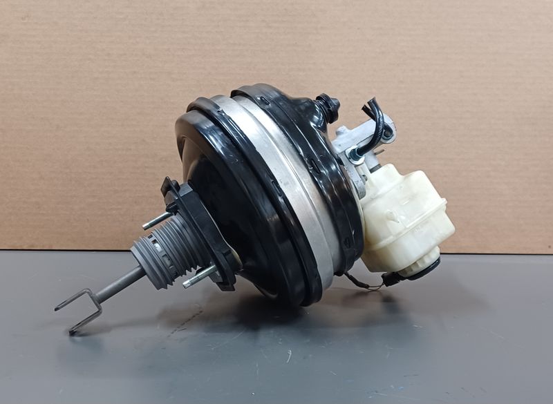 BMW F10,F11 5 Series Brake Booster Main Brake Cylinder 6796726 Genuine Product used