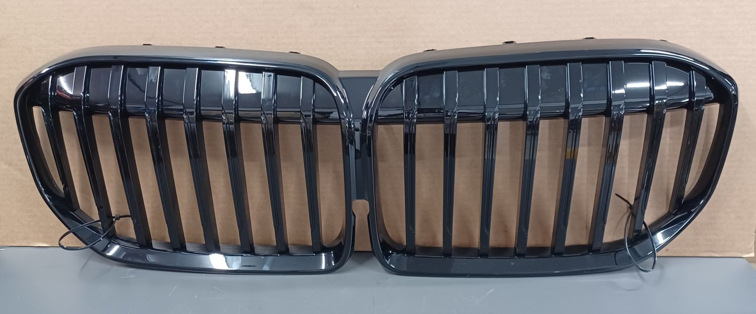 BMW G12 LCi Front Grill Black Color Aftermarket New Product