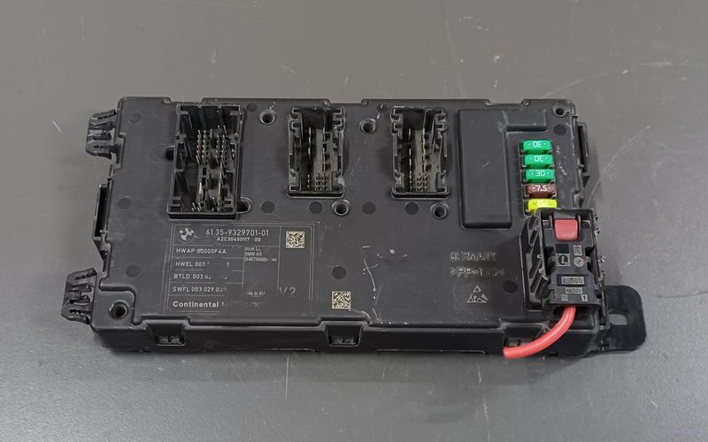 BMW F30,F31,F35 Central Body Control Module 9329701 Genuine Product used
