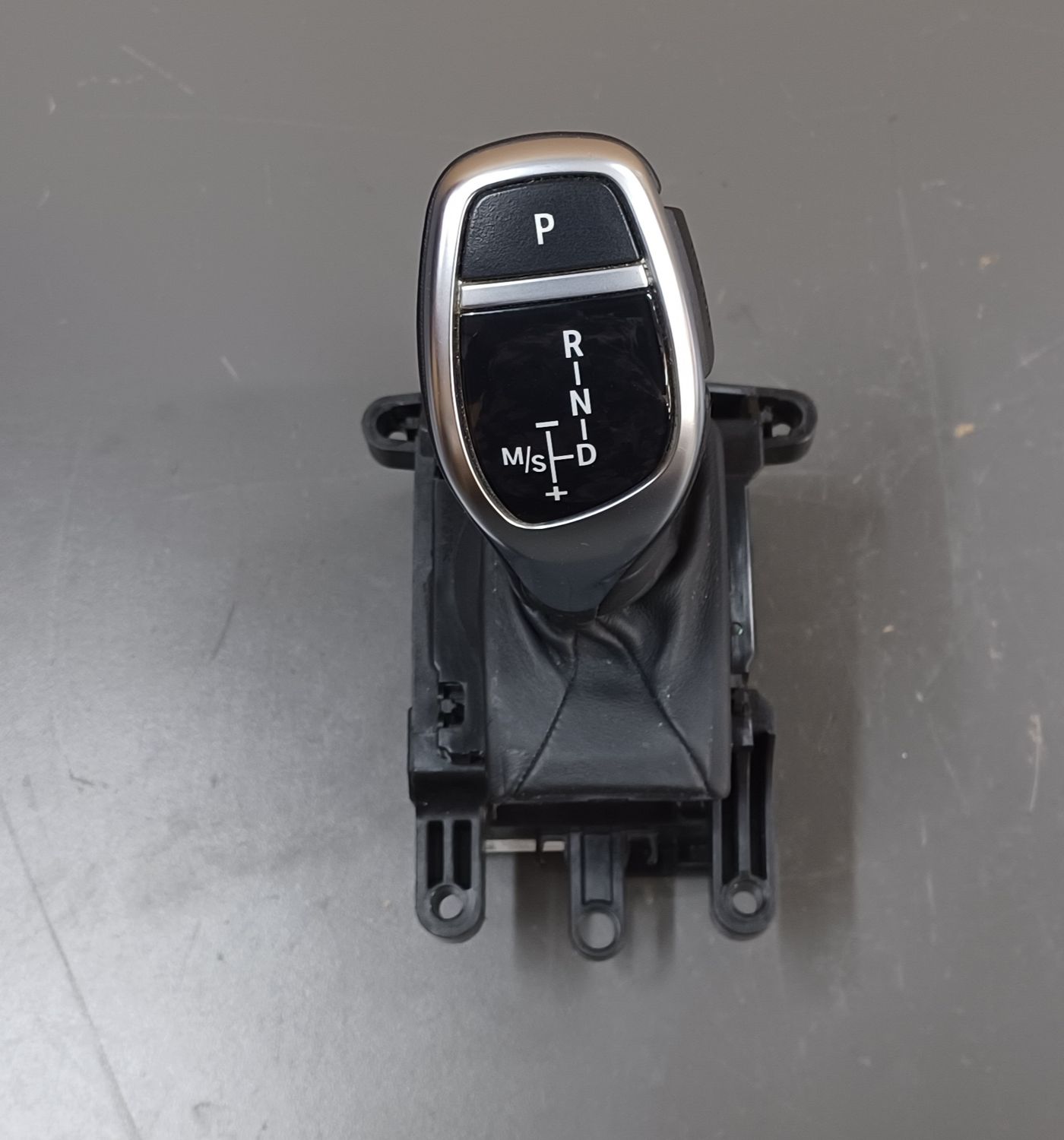 BMW X4 F26 Gear Selector Switch 9291529 Genuine Product used