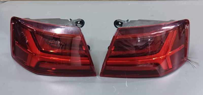 AUDI A6 Tail Light Left and Right Pair 90053943, 90053942 Genuine Product used