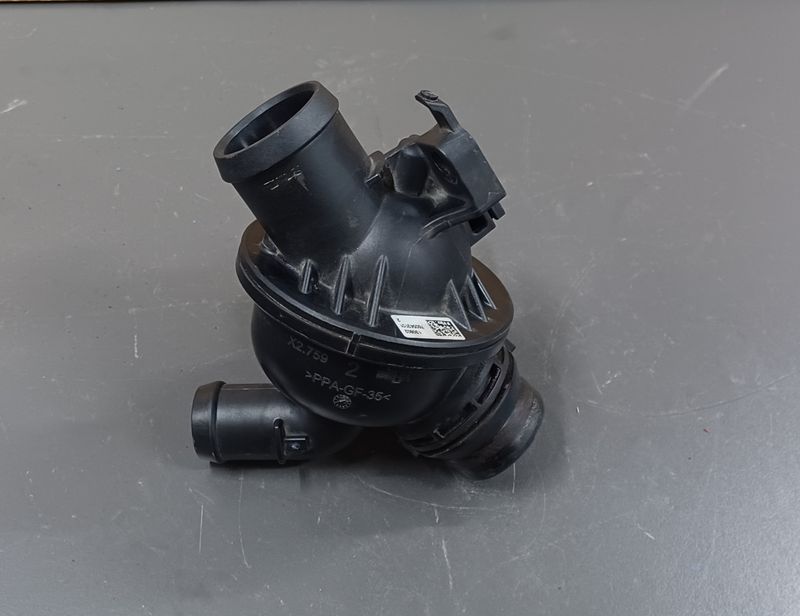 BMW F06 Gran Coupe F01 LCi Engine Thermostat Housing 7605431 Genuine Product used