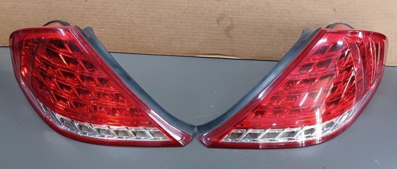 BMW E63,E63 LCi Tail Light Left and Right pair 7177069,7177070 Genuine Product used