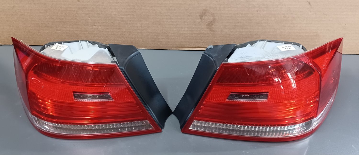 BMW E92 Brake light in side panel Left and Right Pair 7174404,7174404 Genuine Product used