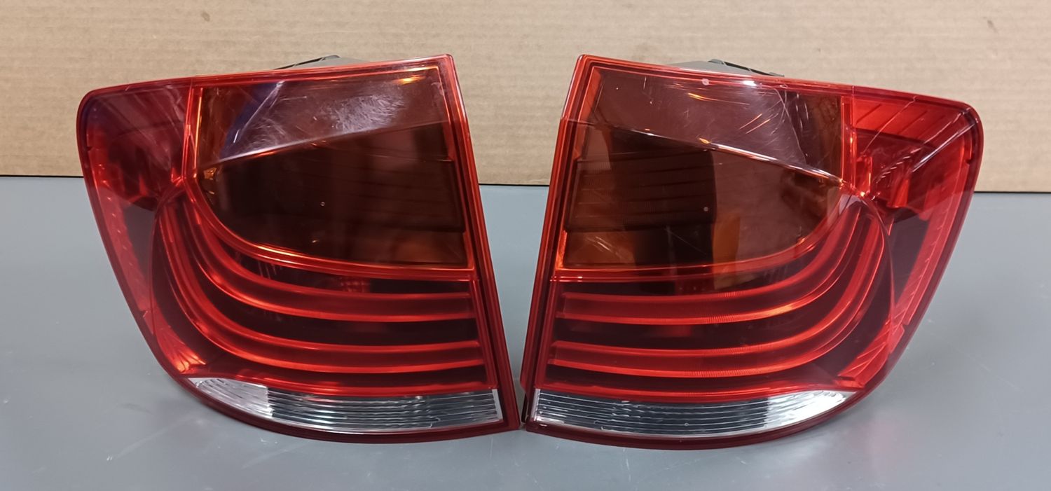BMW X1 E84 Rear Brake Light in the side panel Left and Right Pair 2990110,2990109 Genuine Product used