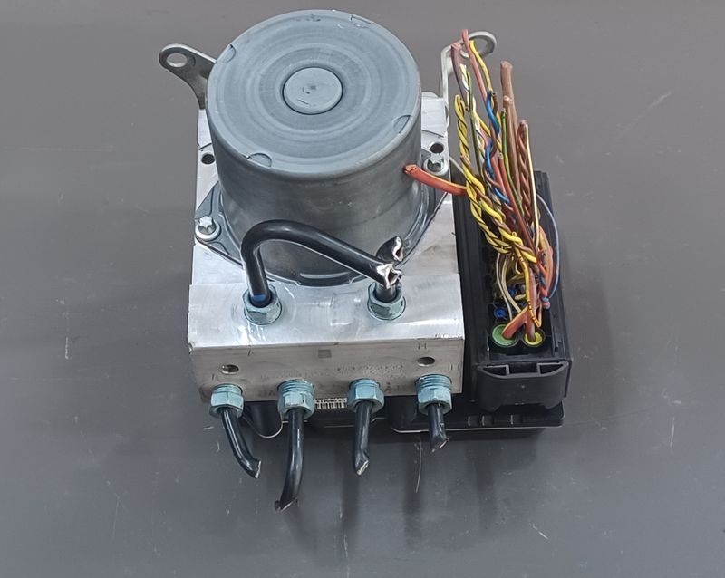 BMW X1 E84 ABS Pump and control Unit 6768550 Genuine Product used