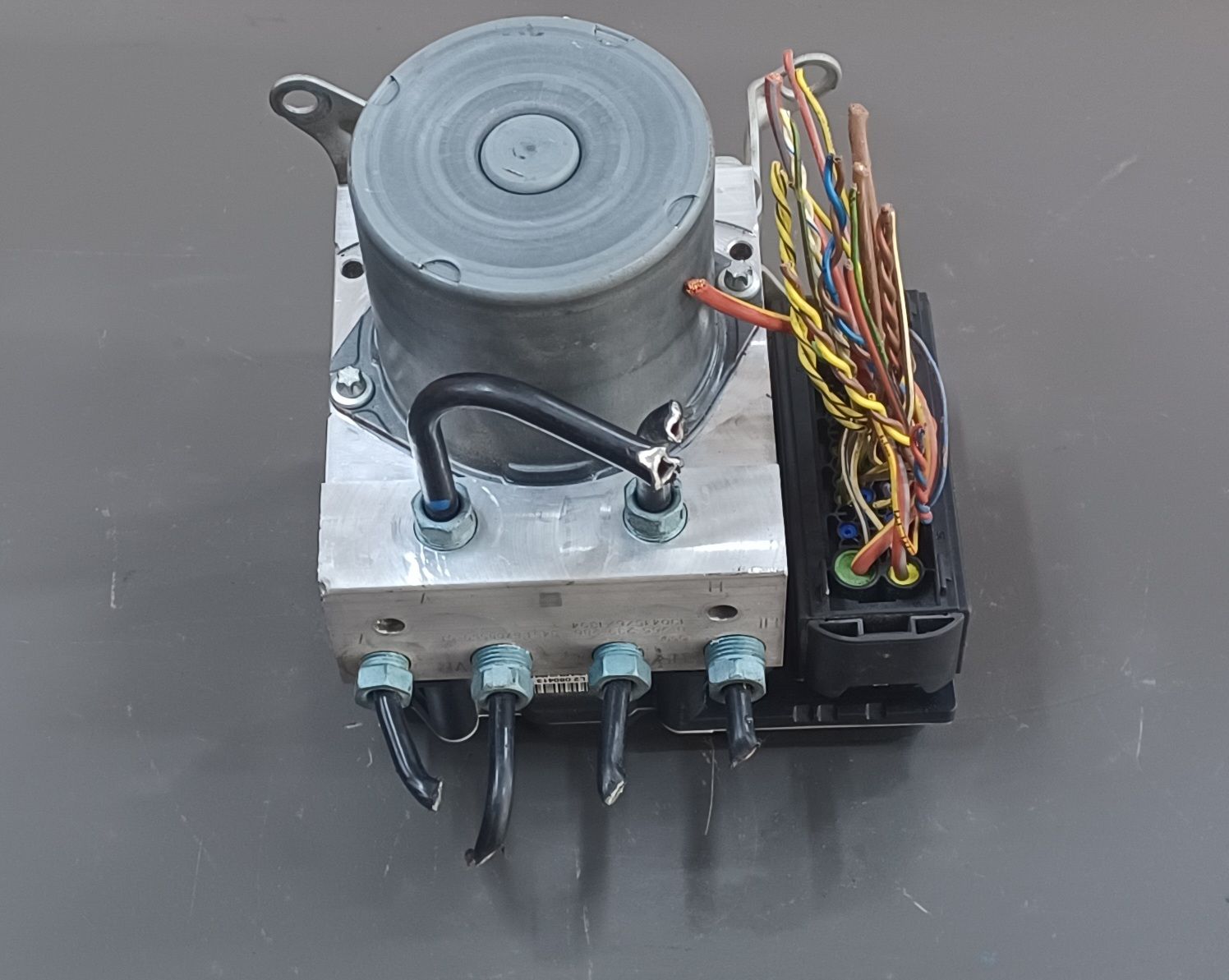 BMW X1 E84 ABS Pump and control Unit 6768550 Genuine Product used