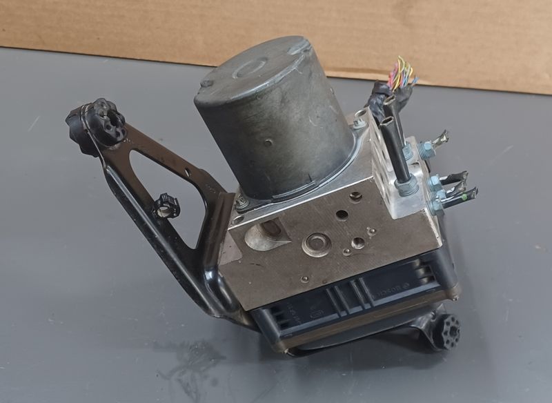 BMW X5 E70 ABS Pump and Control Unit 6780126 Genuine Product used