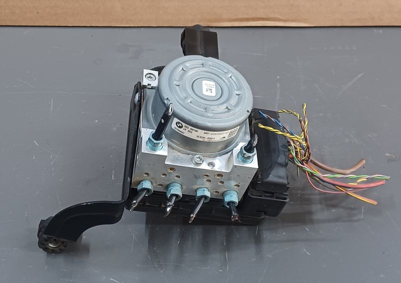 BMW X1,F30,F31 ABS Pump and control unit 6868322 Genuine Product used