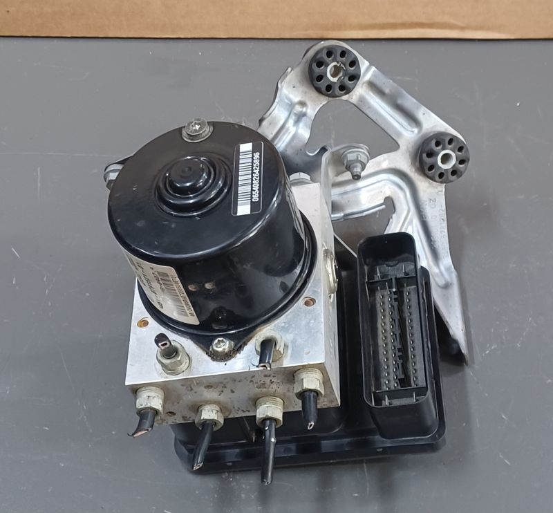 BMW E90 ,E91 ABS Pump and Control unit 6791521 Genuine Product used
