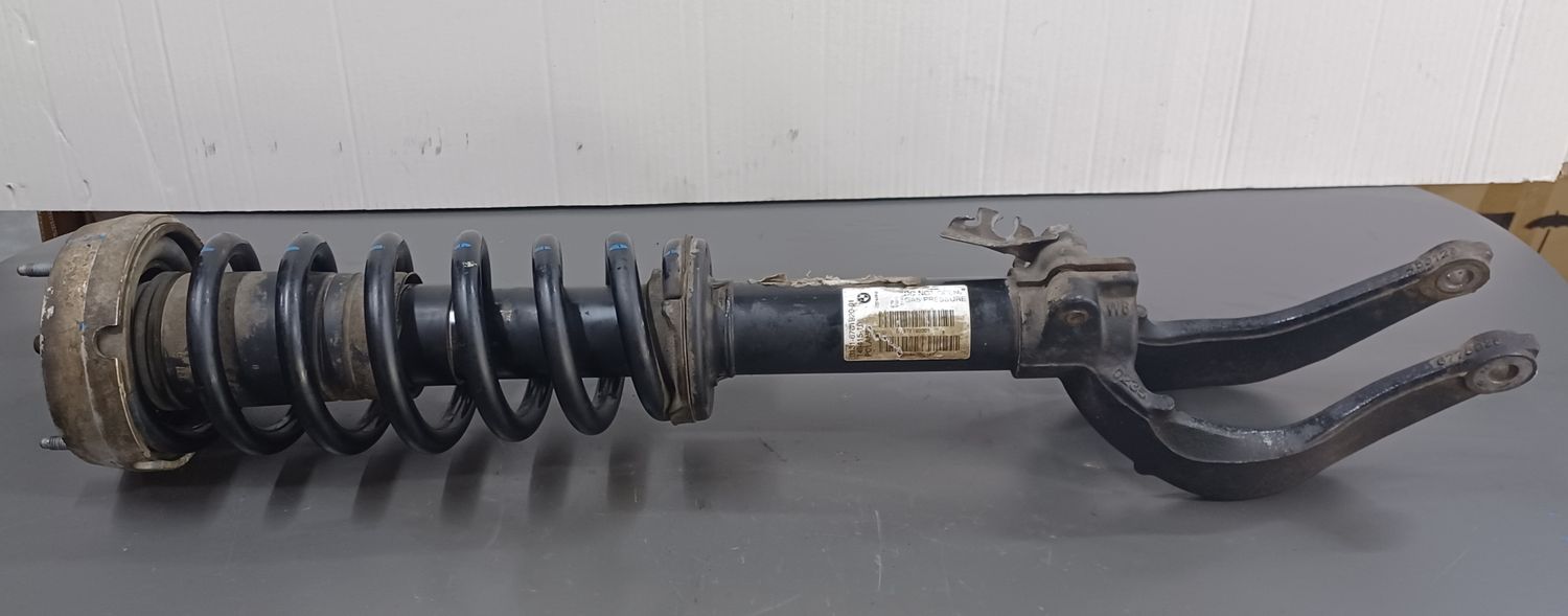 BMW X5,E70 Front Spring Strut 6781920 Genuine Product used