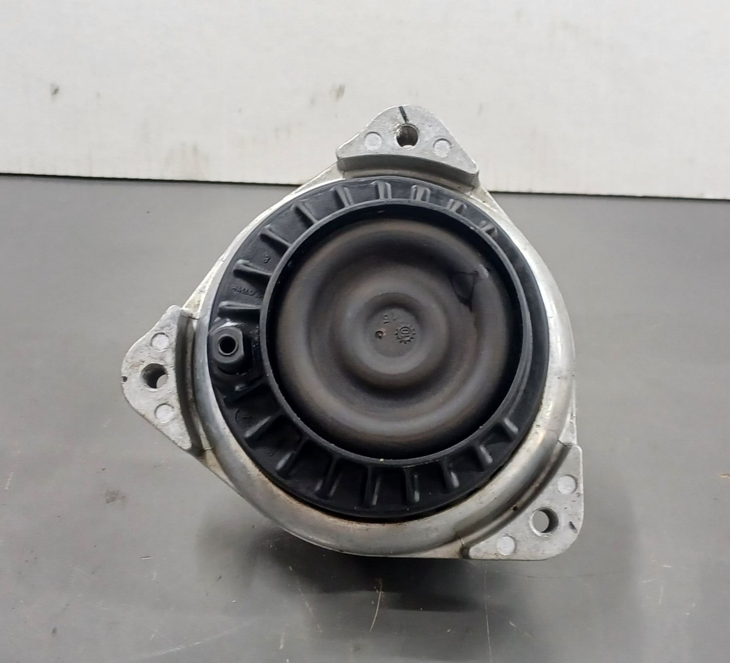BMW F07 GT Engine Mount 6775905 Genuine Product used