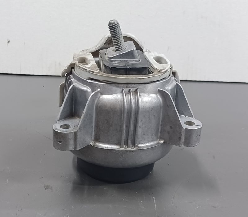 BMW X3,F25,X4,F26 Engine Mount 6785716 Genuine Parts used