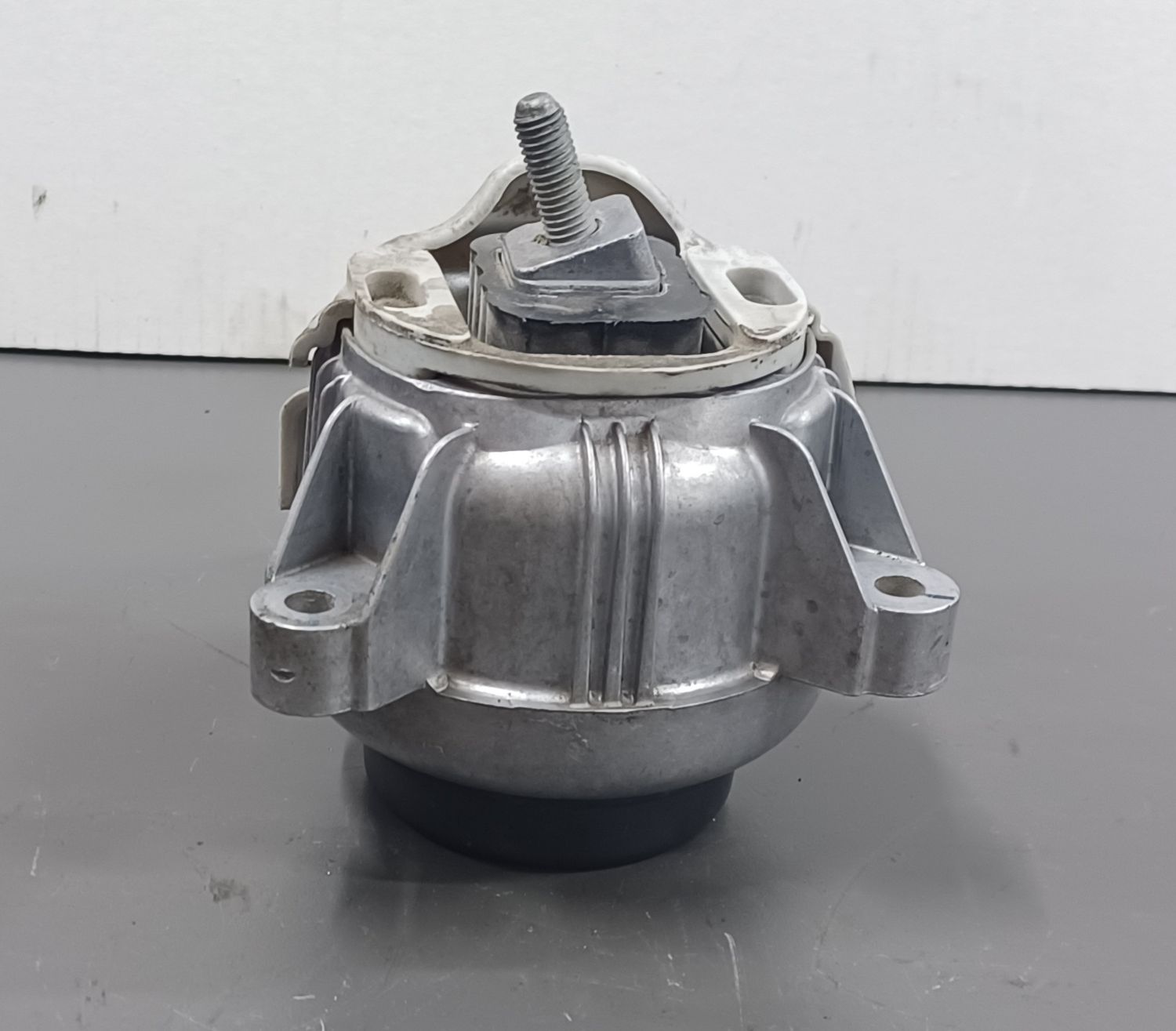 BMW X3,F25,X4,F26 Engine Mount 6785716 Genuine Parts used