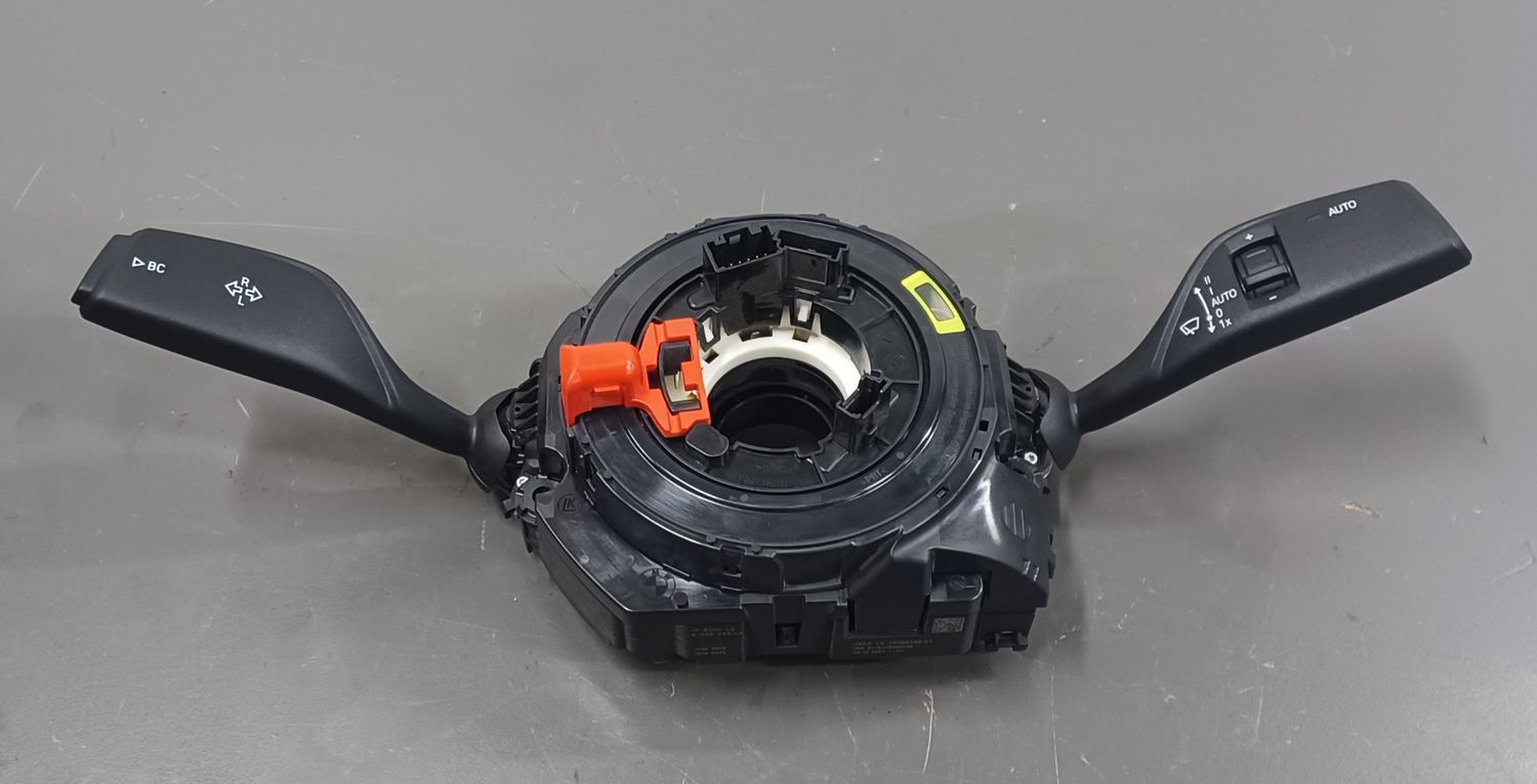 BMW G29,F44 Switch Centre Steering Column 5A32033 Genuine Product Brand New