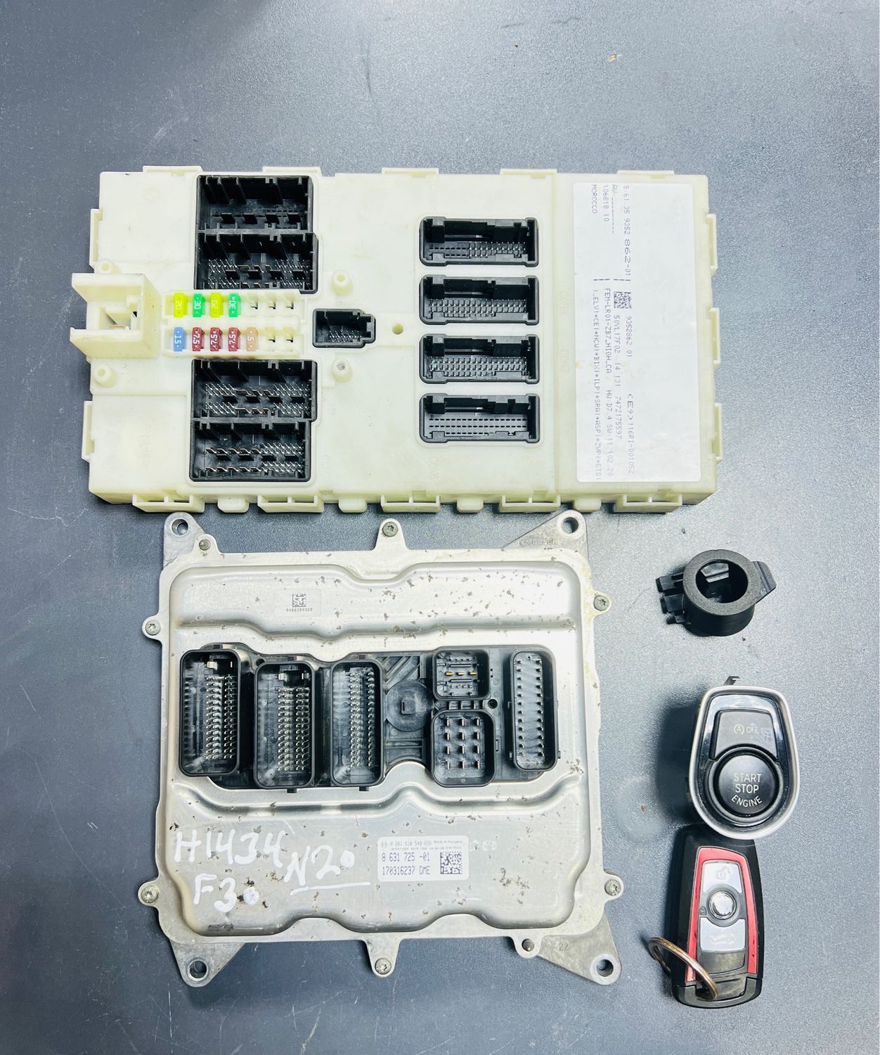 BMW 320i N20 F30 2014 ENGINE COMPUTER CONTROL ECU UNIT SET DME 8631725