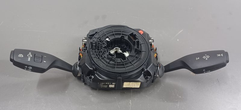 BMW F10,F11 Switch Unit Steering Column 9301909 Genuine Product used