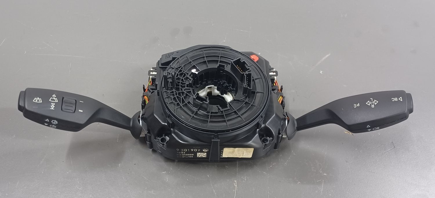 BMW F10,F11 Switch Unit Steering Column 9301909 Genuine Product used