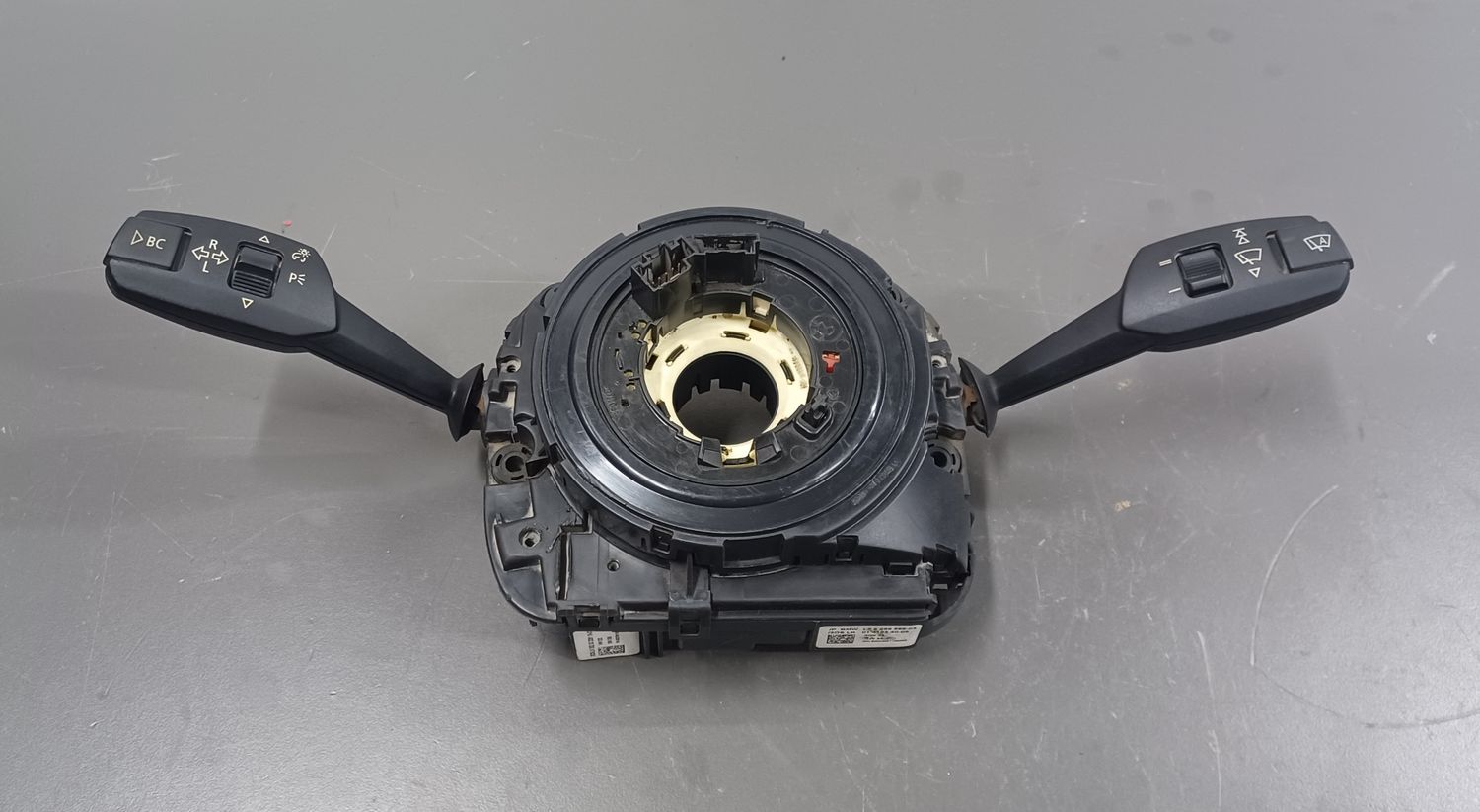 BMW E81,E87 Switch Unit Steering Column 6989586 Genuine Product used