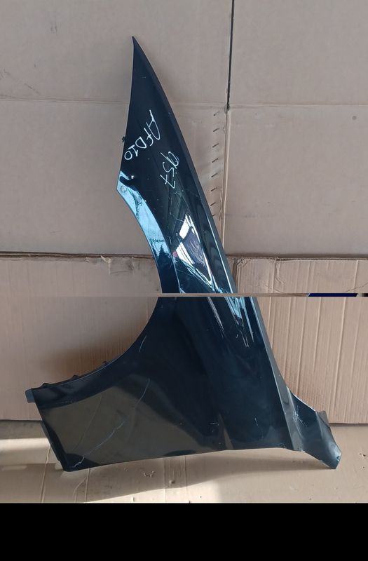 BMW F30 Fender Left Side Black Color Genuine Product used