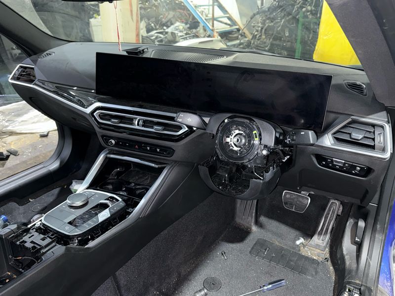 BMW G42 LCi Dashboard and Screen RHD 2023 Interior MSP MANL Leather Vernasca Black 
