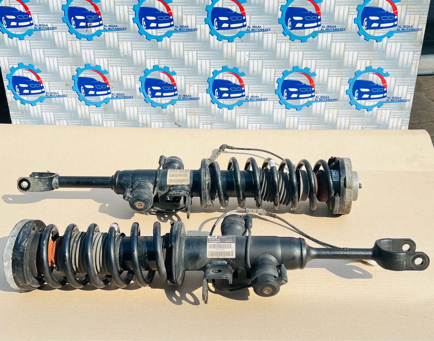 BMW 5,7 SERIES F01 ,F02 ,F07 FRONT LEFT AND RIGHT SIDES SHOCK ABSORBER SPRING STRUTS