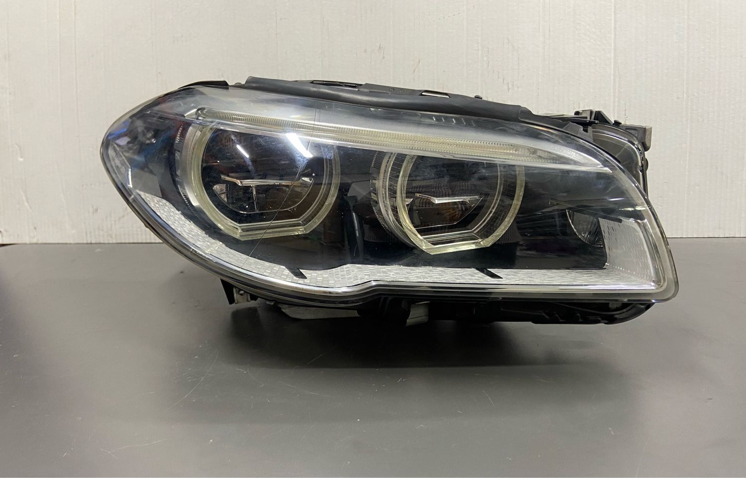 BMW F10 F11 Headlight Right Side LED 7378522 Used Product