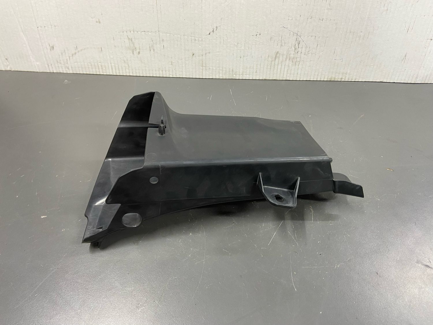 BMW F10 Front Left Brake Duct 7331783 Used Product