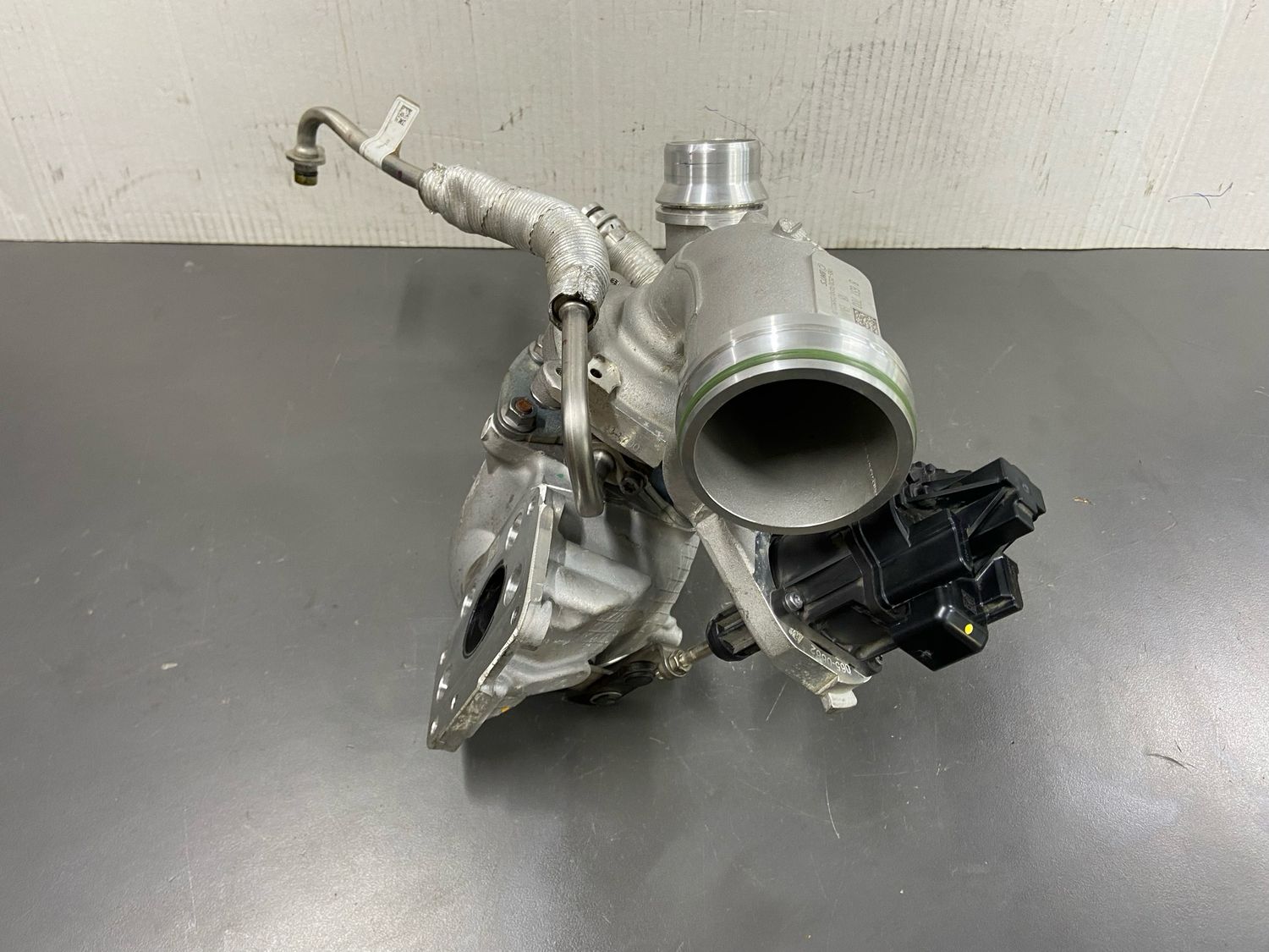 BMW F40 X1 F48 Engine Turbo Charger 8631700 Genuine Used Only 10 KM