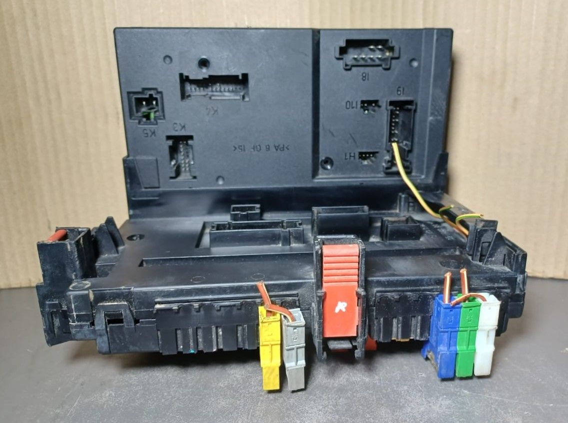 2007-2013 Mercedes-Benz W221 S600 SAM Front Fuse Box Relay Control Module A221 900 36 02 / A221 900 69 02