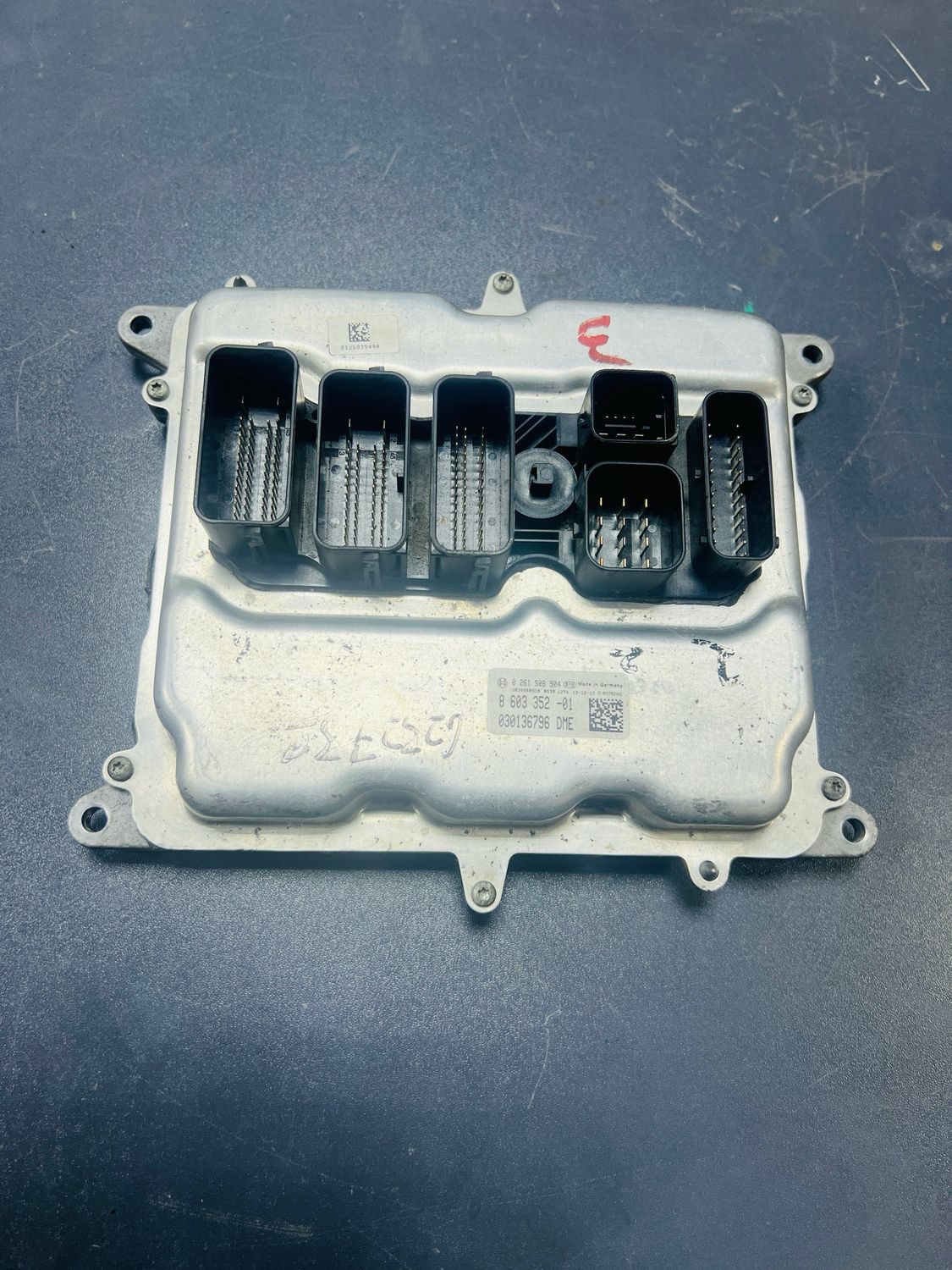 BMW F30 F20 N13 ENGINE CONTROL ECU UNIT MODULE DME 8603352