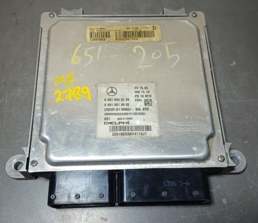 2014-2018 Mercedes-Benz W205 C-Class Engine Control Module Unit ECM ECU A651 900 52 03 OEM