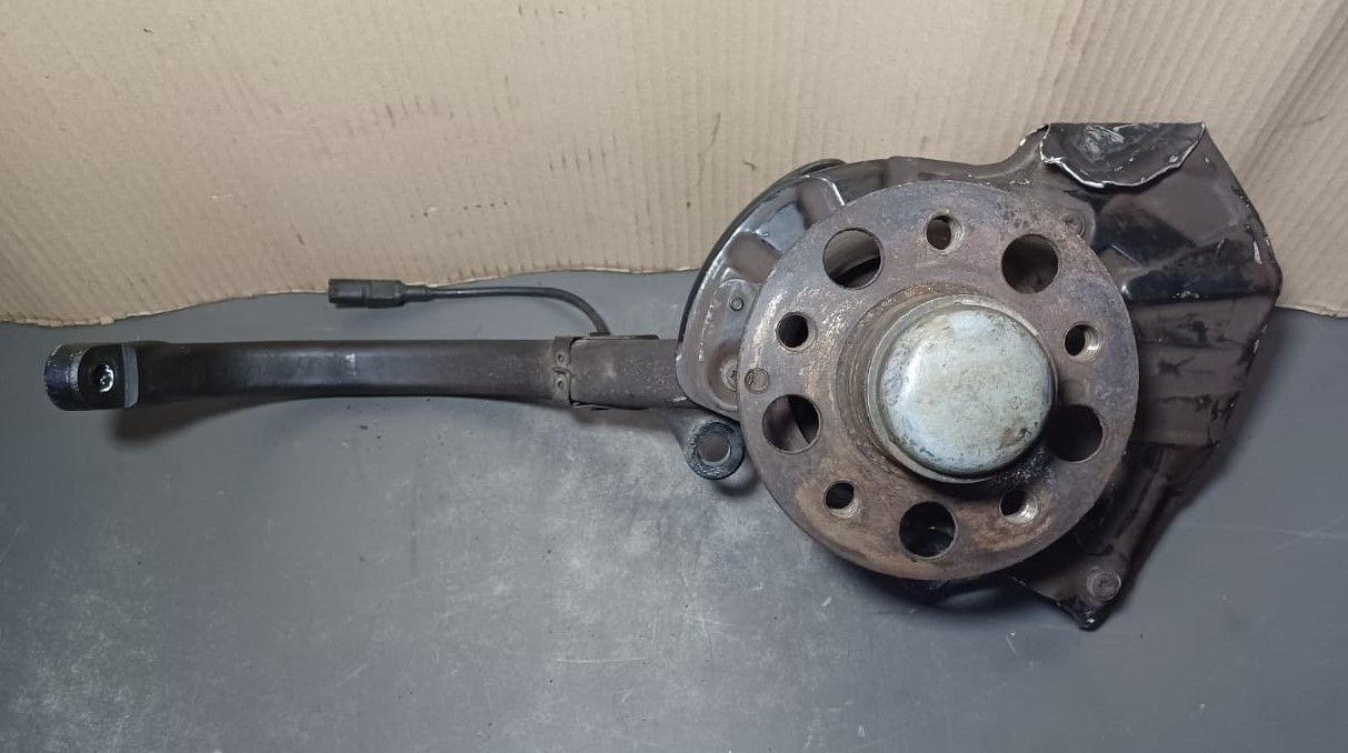2001-2009 Mercedes-Benz W211 E-Class E63 AMG Front Right RWD Wheel Carrier Spindle Knuckle Hub