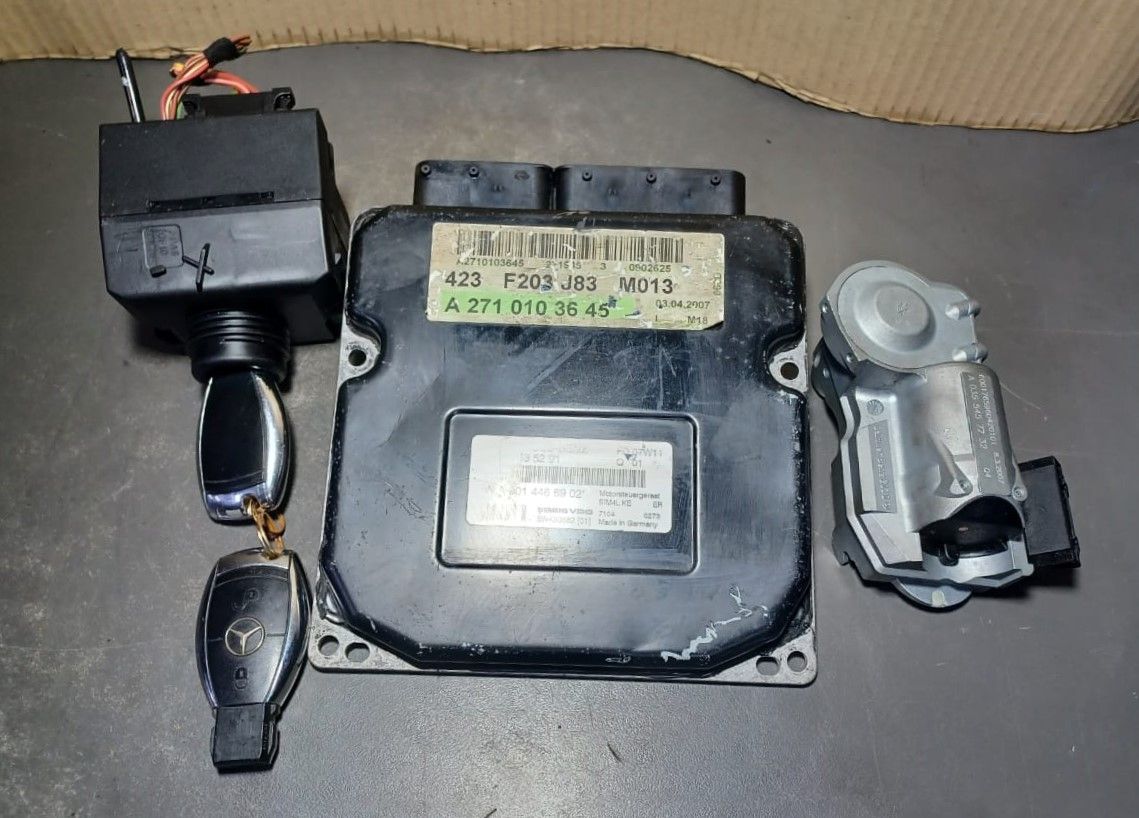 2003-2006 Mercedes-Benz W203 C-Class ECU Engine Control Module Ignition Key Set A271 010 36 45 OEM 2Pc Key