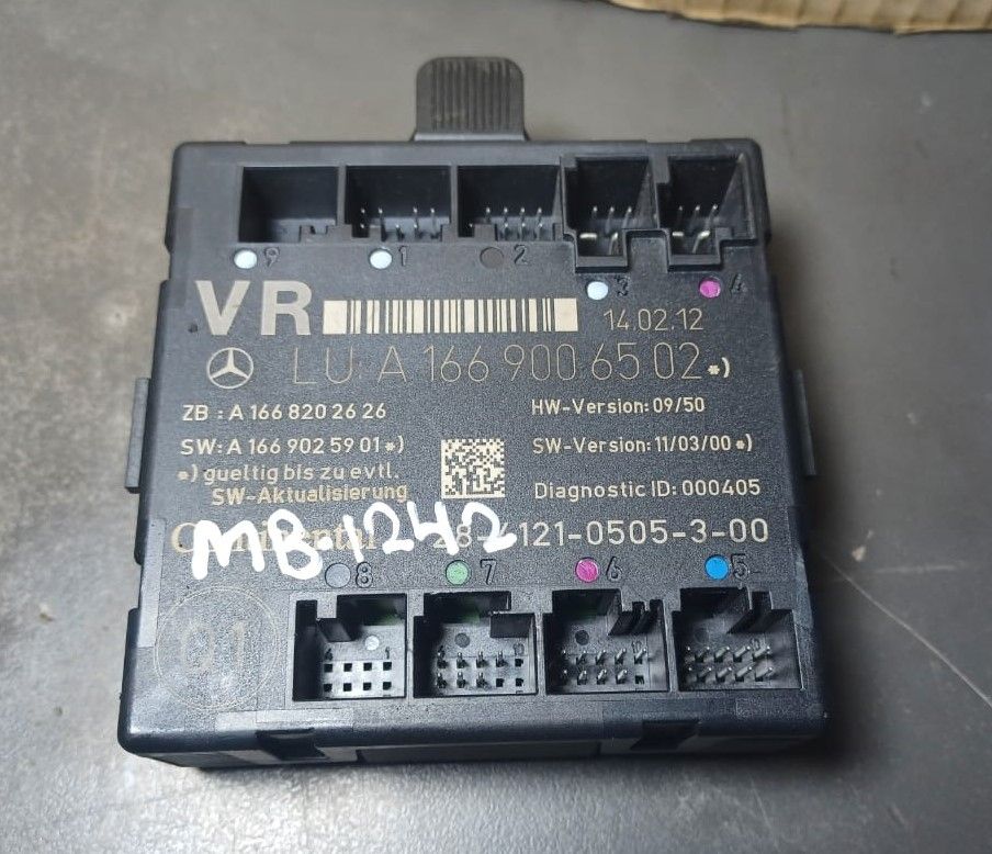 2013_2016 Mercedes-Benz W166 GL450 ML350 GLE Front Right Side Door Control Module A166 900 65 02 OEM
