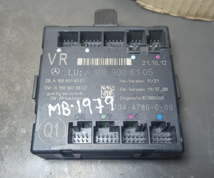 2013_2016 Mercedes-Benz W166 GL450 ML350 GLE Front Right Side Door Control Module A166 900 61 05 OEM