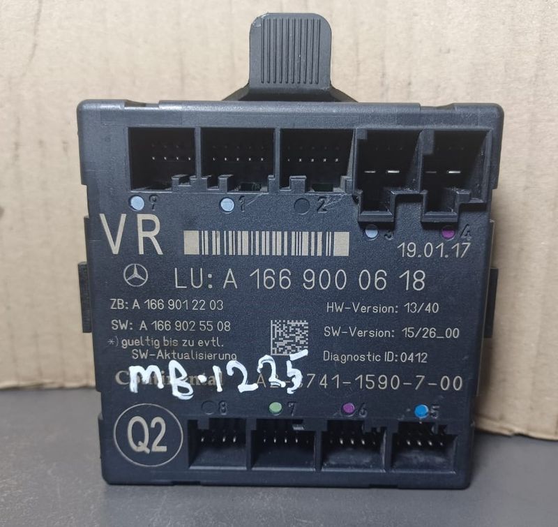 2013_2016 Mercedes-Benz W166 GL450 ML350 GLE Front Right Side Door Control Module A166 900 06 18 OEM